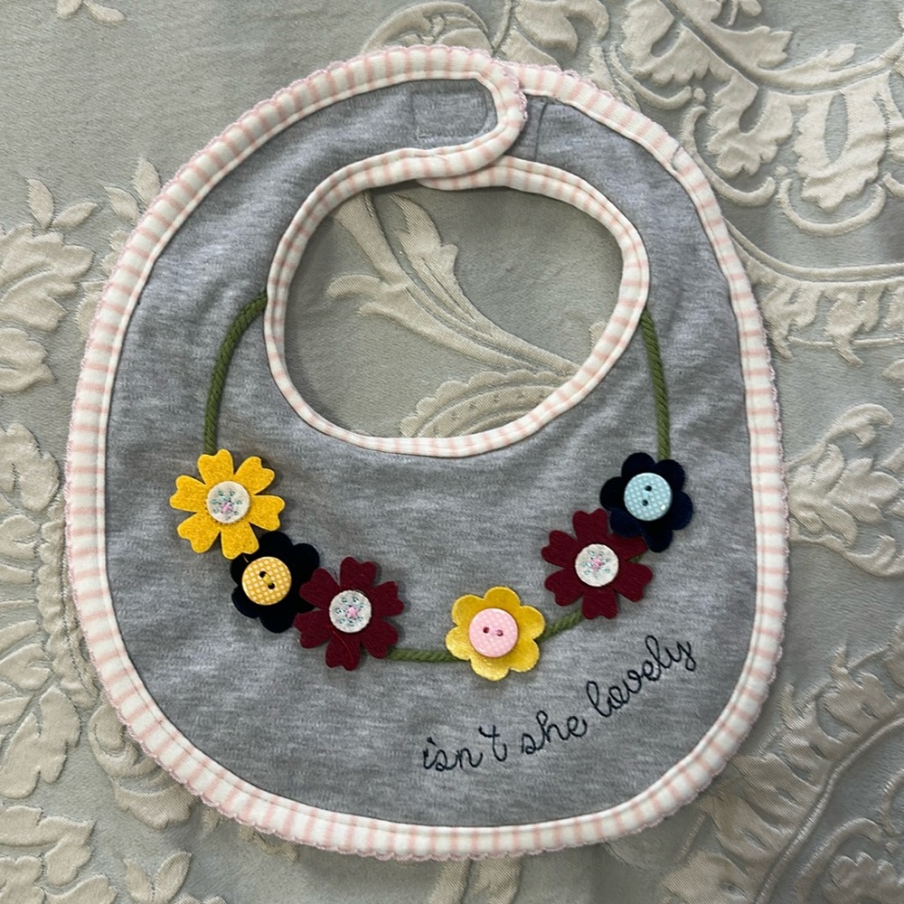 Mud Pie Flower Bib “isn’t she lovely”